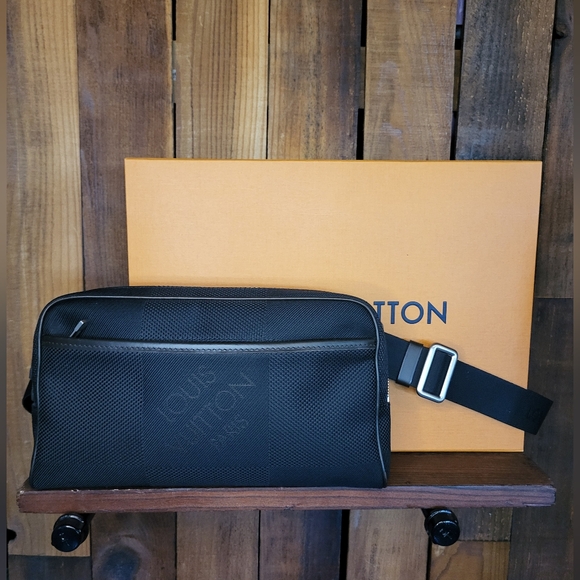 Louis Vuitton Black Damier Geant Canvas Acrobat Belt Bag - Picture 1 of 10